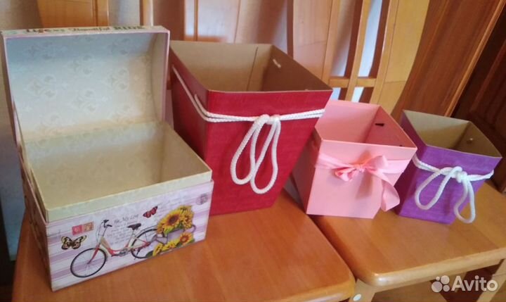 Коробки подарочные картонные