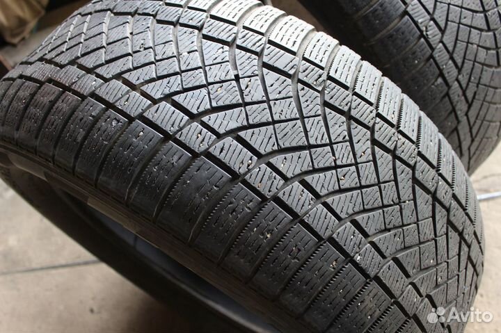 Pirelli Ice Zero FR SUV 285/50 R20 116T