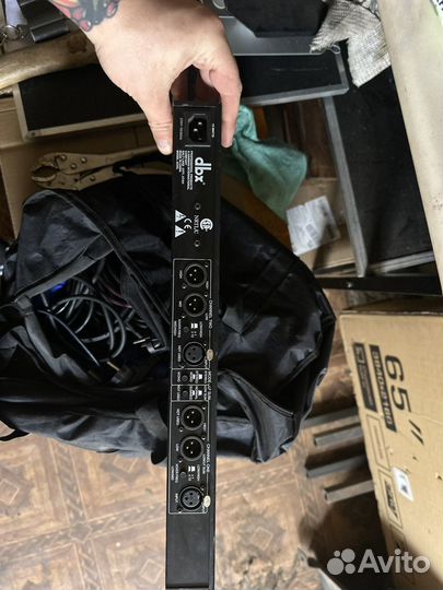 Акустический кроссовер DBX 223XL