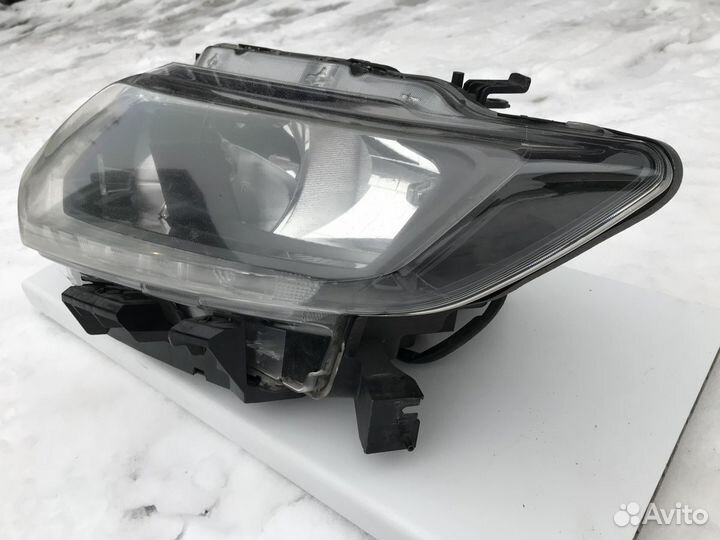 Фара левая Nissan X-Trail (T32) 2014-2019