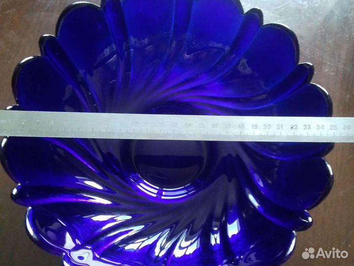 Салатница большая из цветного стекла