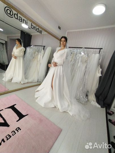 Свадебное платье 44 46 с рукавами