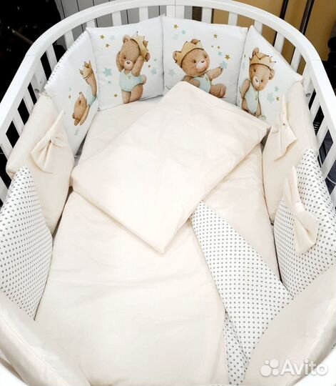 Комплект в кроватку 18 предметов новый