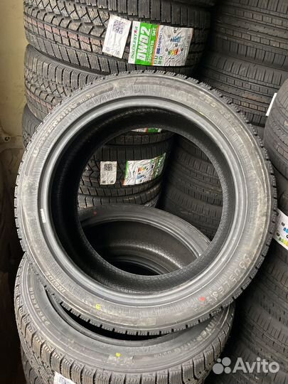 DoubleStar DW02 235/45 R18 94T