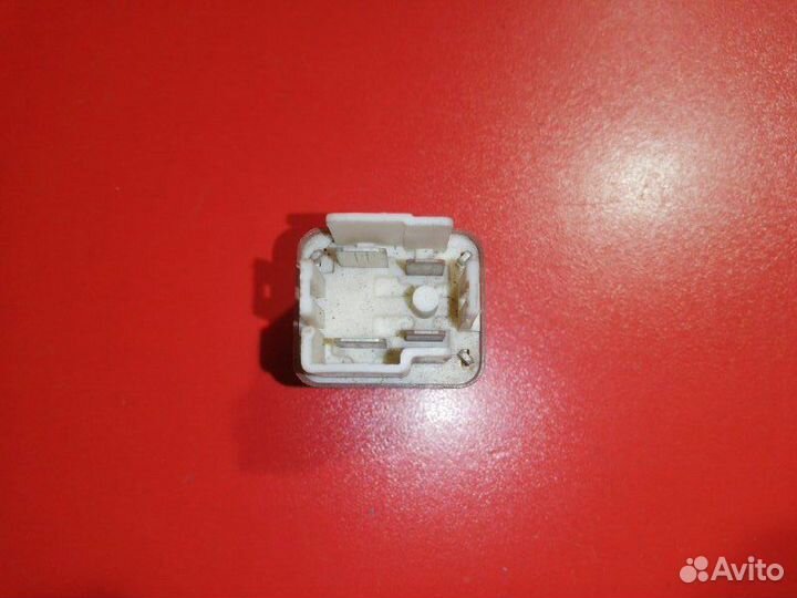 Реле Toyota Progress JCG10 2JZ-GE 1998-2001
