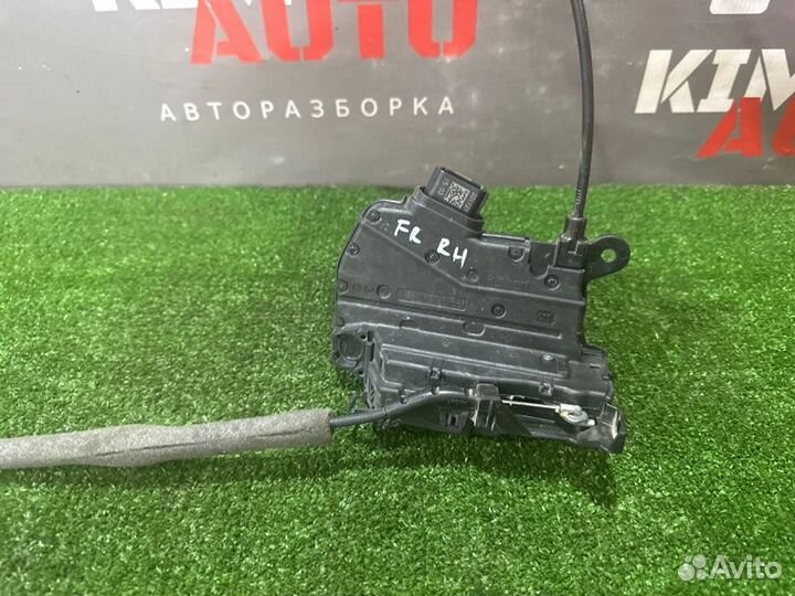 Замок двери передний правый LADA X-Ray Cross 1.6