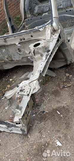 Передняя левая четверть Toyota Camry 50