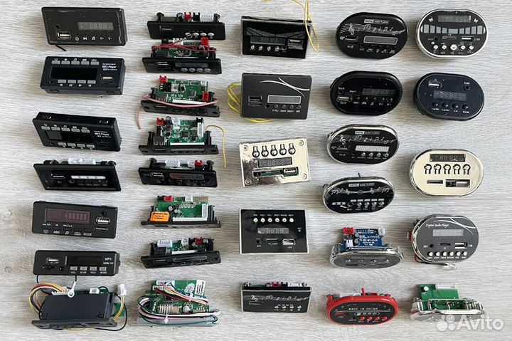 Музыкальный плеер для электромобиля