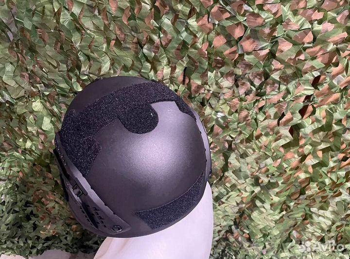 Военный шлем с ушами