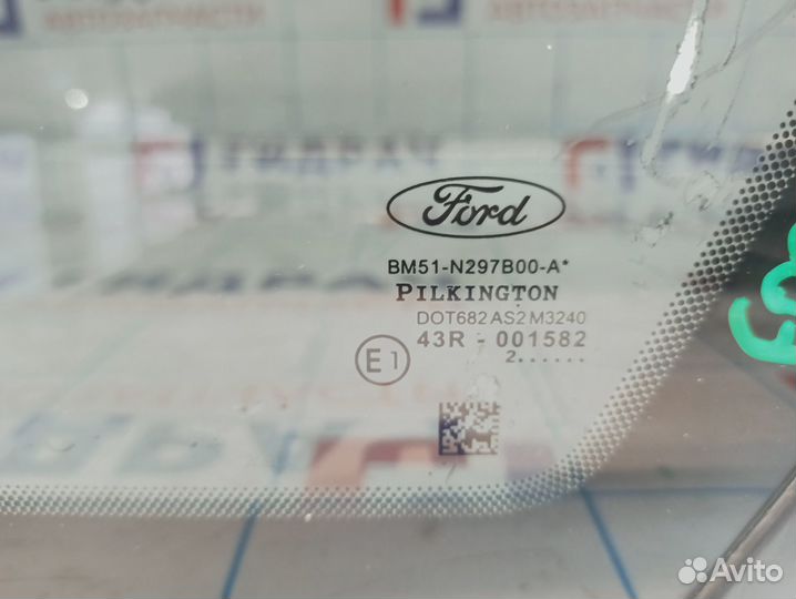 Стекло кузовное глухое правое Ford Focus 3 1787053