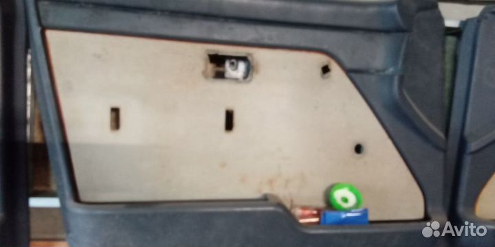 Ауди 100.44 Дверные карты с переходки
