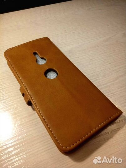 Чехол-книжка Sony Xperia XZ3