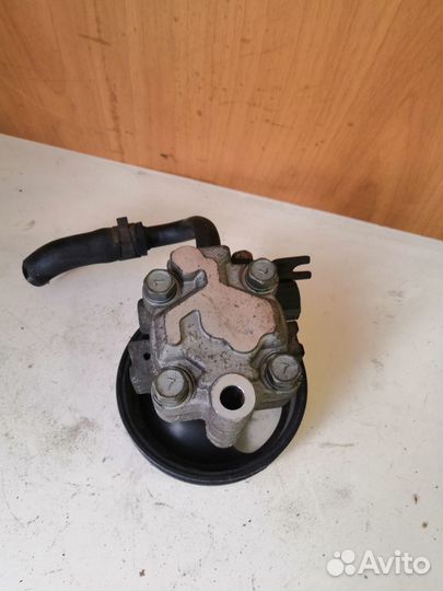 Насос гидроусилителя Kia Carnival 2005-2014 2,9 D