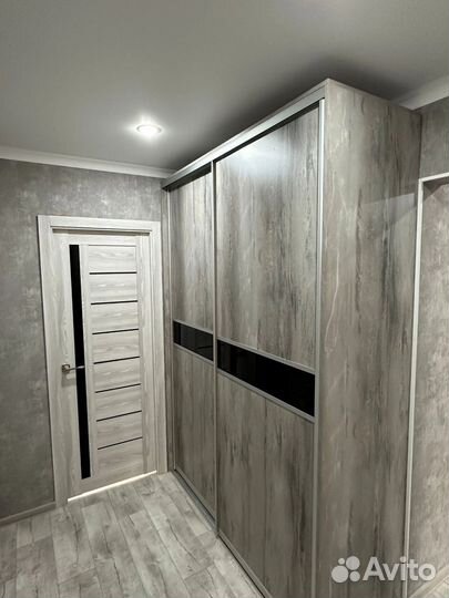 Современный шкаф купе