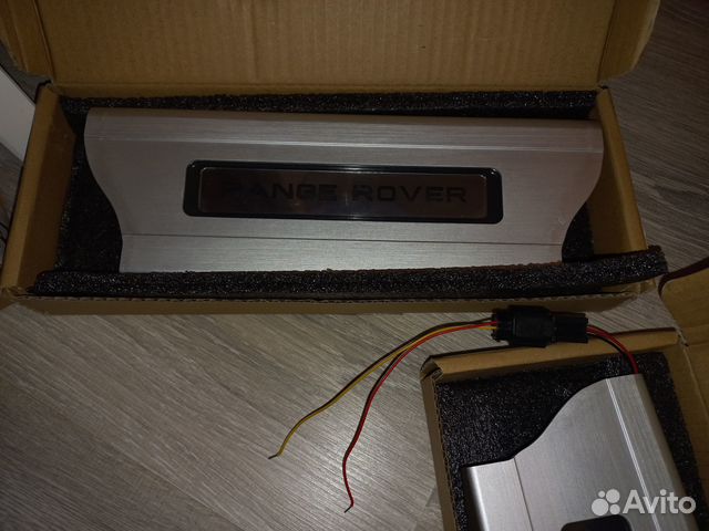 Накладки на пороги с подсветкой range rover