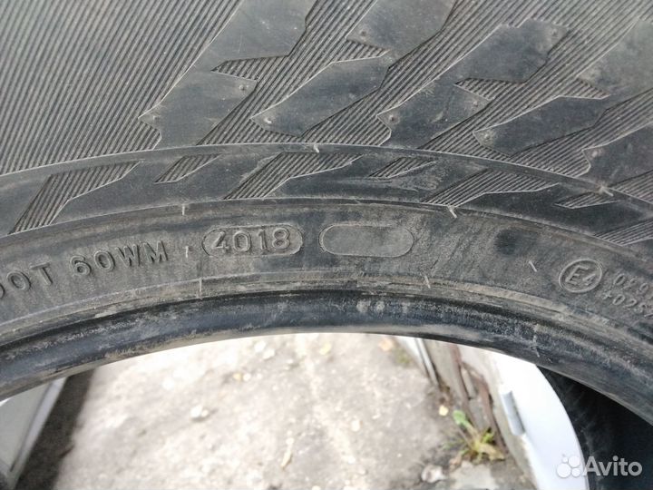 Nokian Tyres Hakkapeliitta 9 SUV 235/65 R18 110T