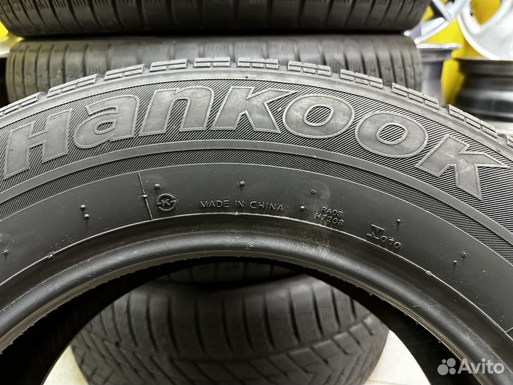 Hankook Radial RA08 215/70 R16C