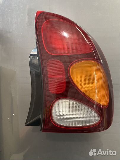 Задний правый фонарь lanos T150 96460279