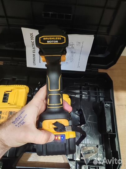 Бесщеточный шуруповерт ударный Dewalt 6 a/h