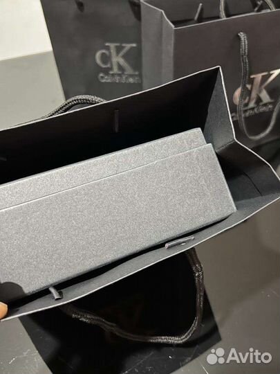 Мужской кожаный ремень черный