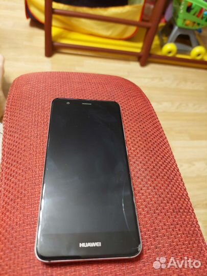 Телефон Huawei nova