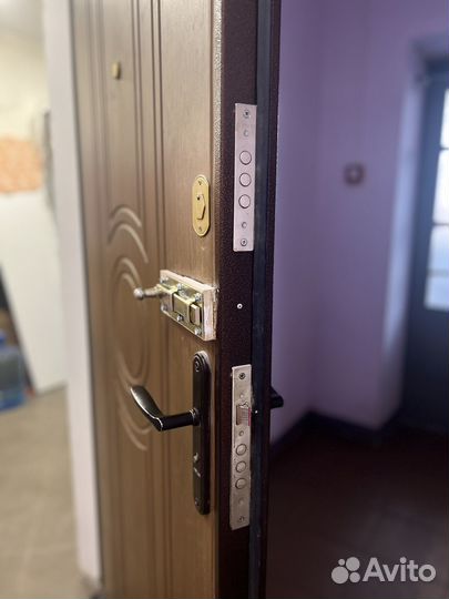 Металлическая дверь бу