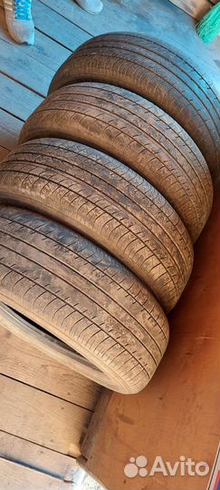 Yokohama E70B 215/60 R16