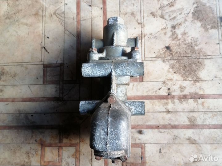 Кран тормозной ЗИЛ 130