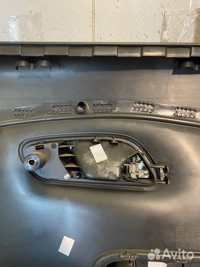 Volkswagen Polo Обшивка задн. левой двери