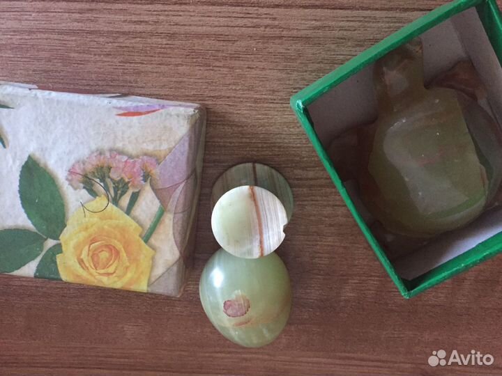 Статуэтки из камня оникс