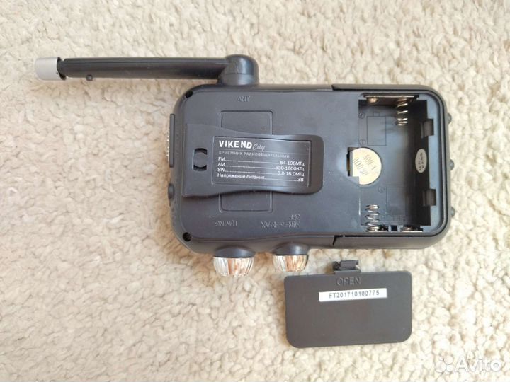 Радиоприемник Vikend, на батарейках, новый