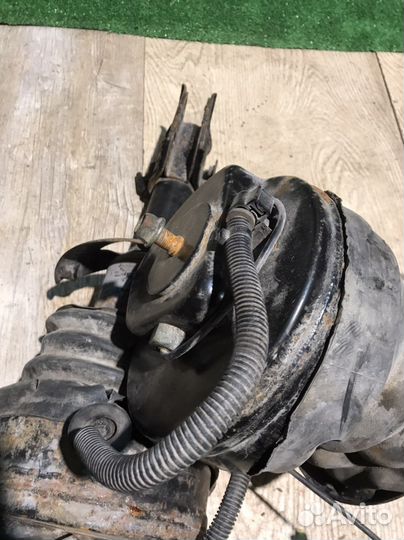 Пневмостойка передняя Subaru Legacy BH BE