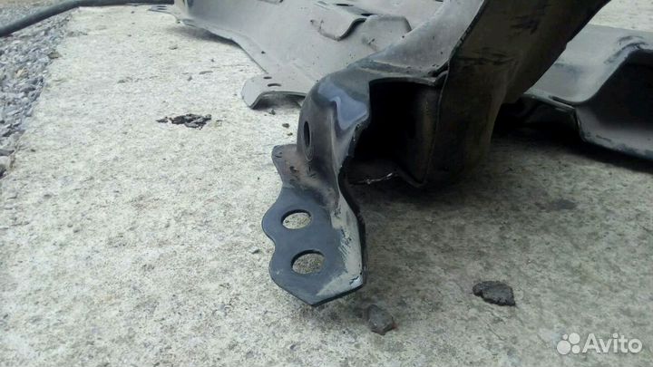 Подрамник на Тойота Рав 4 V40