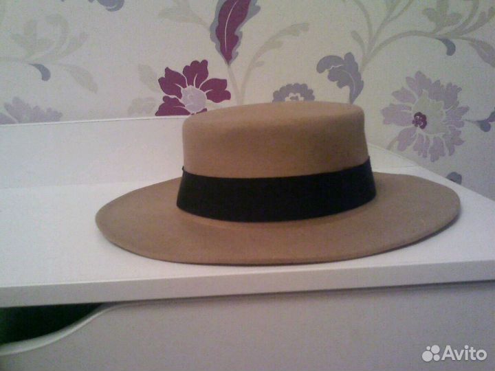 Пилотки, шляпы, цилиндры,котелок и т д