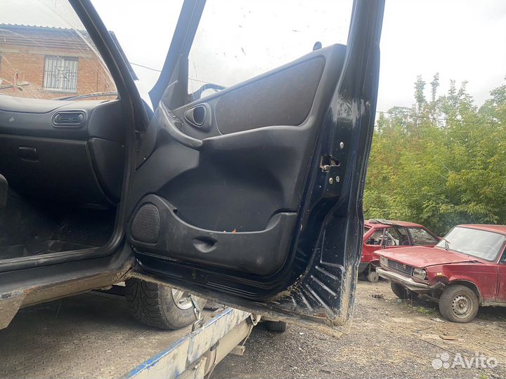 Двери на niva chevrolet
