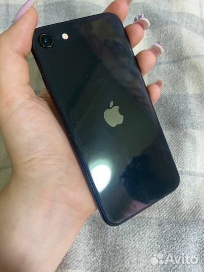 iPhone SE (2020), 64 ГБ