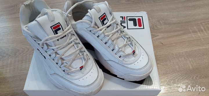 Кроссовки женские