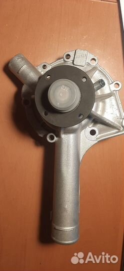 Водяной насос, помпа М111 W201, W124 W202 мерседес