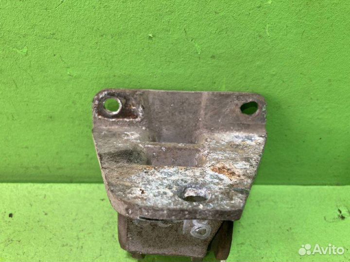 Кронштейн радиатора MAN TGX