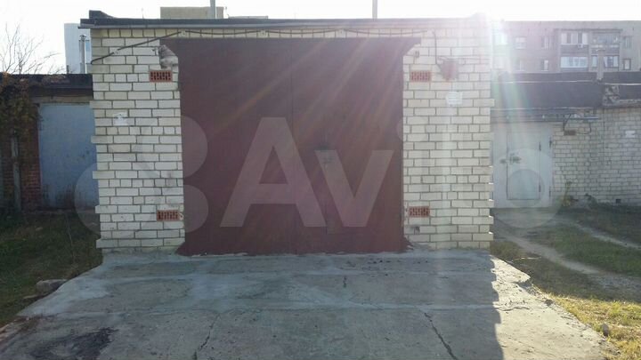 Гараж, > 30 м²