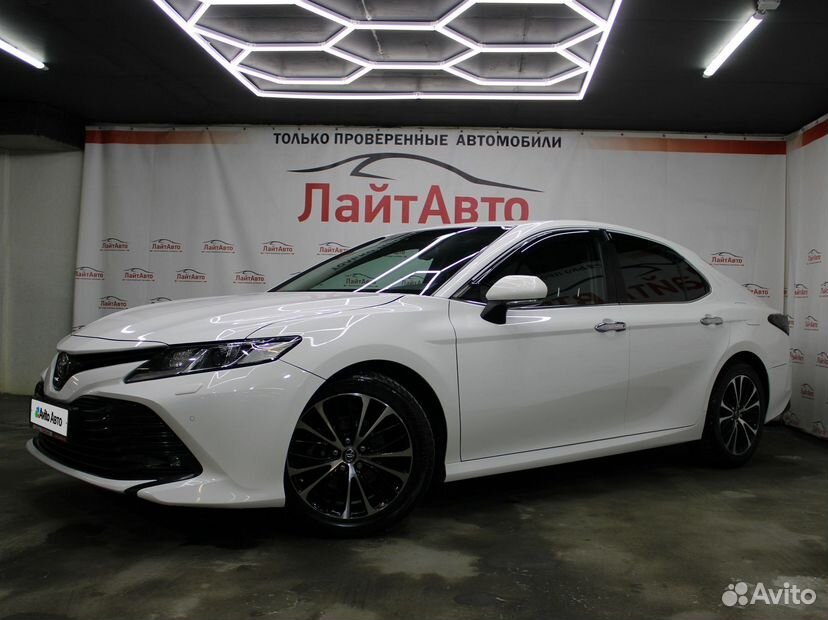 Toyota Camry 2.5 AT, 2019, 110 000 км