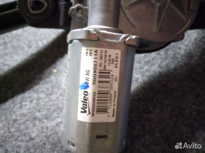 Моторчик стеклоочистителя задний VAG 5G0955711A