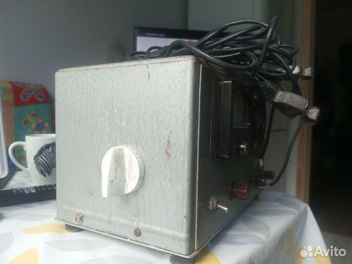 Автомобильное зарядное устройство бу