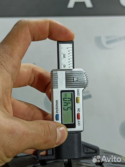 Pirelli Winter 210 Asimmetrico 215/55 R16 93H