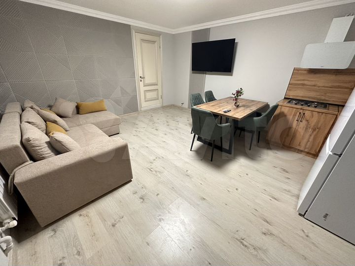 Комната 60 м² в 2-к., 2/2 эт.