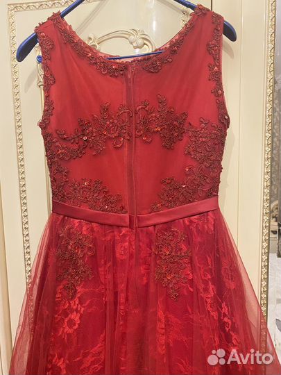 Платье нарядное