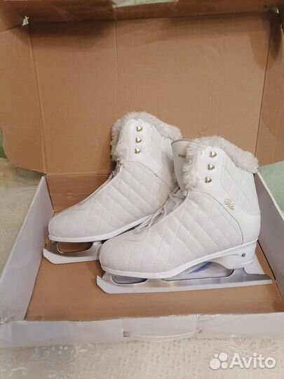 Коньки женские фигурные 40 размер