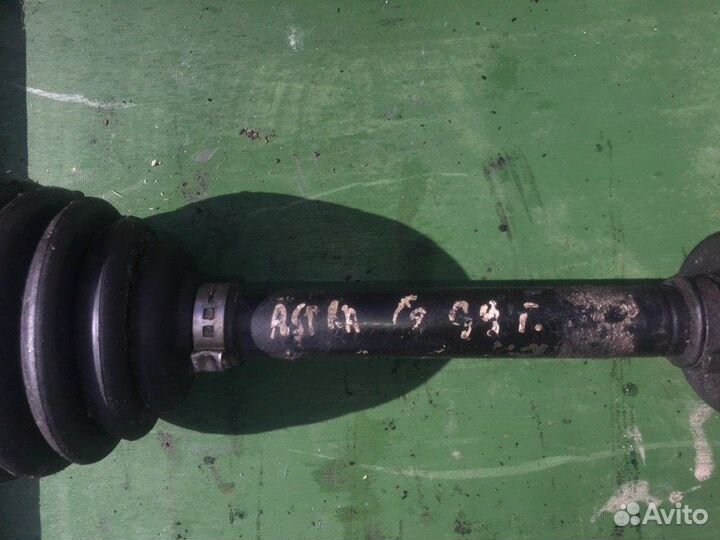 Полуось (привод) передний левый Opel Astra G