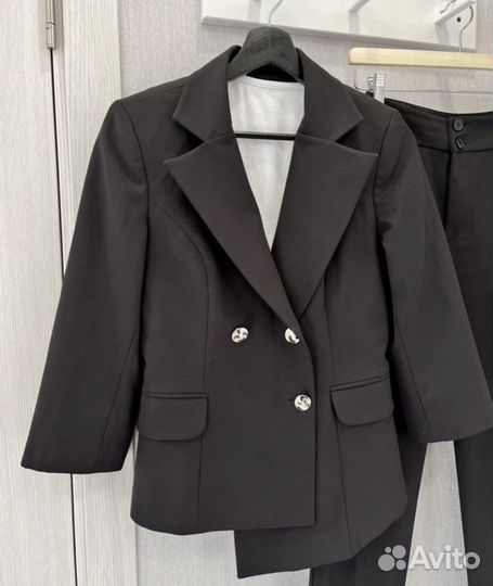 Брючный костюм женский 42р