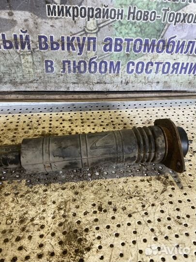 Амортизатор задний Nissan Teana